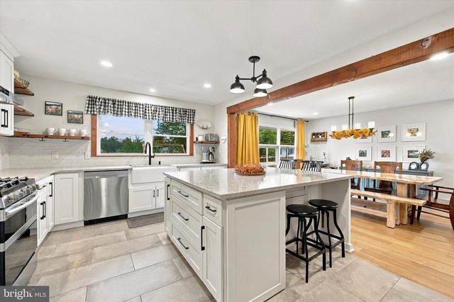903 SUMMIT LN, Oreland, PA 19075