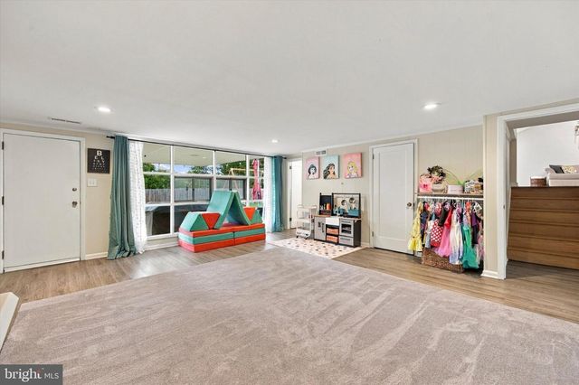 903 SUMMIT LN, Oreland, PA 19075