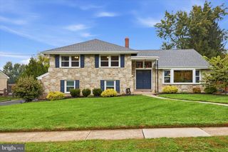 903 SUMMIT LN, Oreland, PA 19075