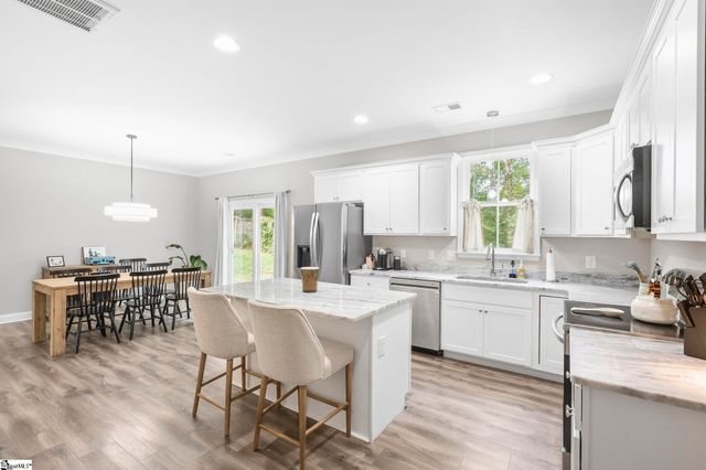 649 Duncan Station Drive, Duncan, SC 29334