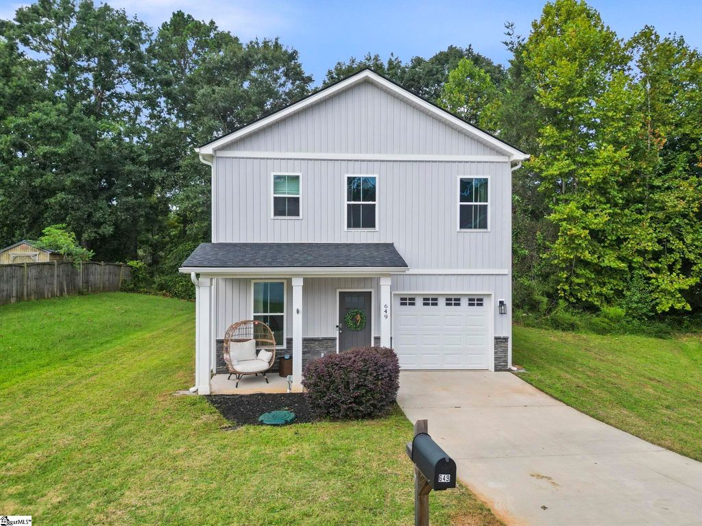 649 Duncan Station Drive, Duncan, SC 29334
