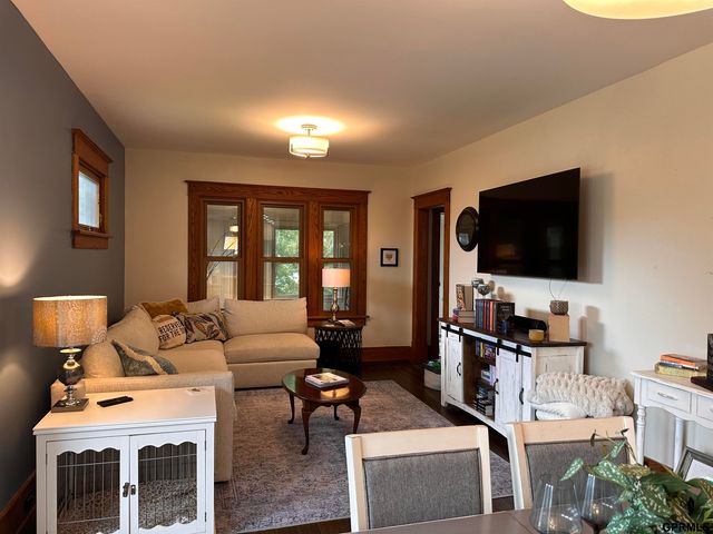 702 Hickory Street, Omaha, NE 68108