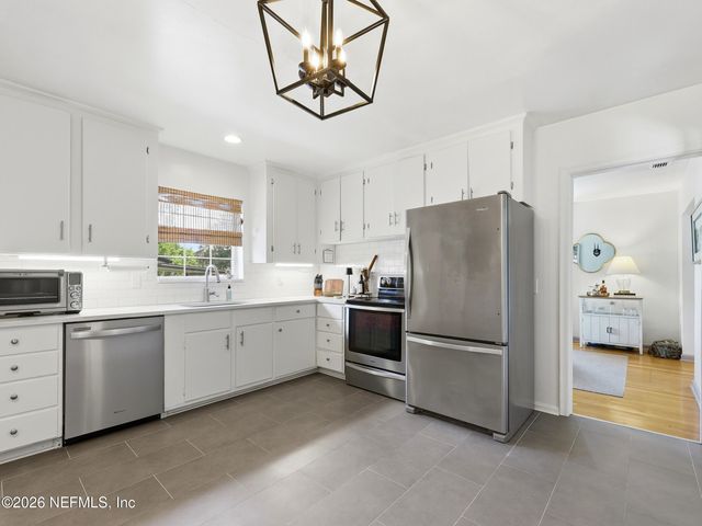 1630 MAYVIEW Road, Jacksonville, FL 32210
