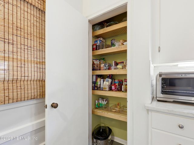 1630 MAYVIEW Road, Jacksonville, FL 32210