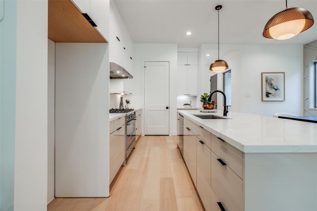 816 W 17th Street, Houston, TX 77008