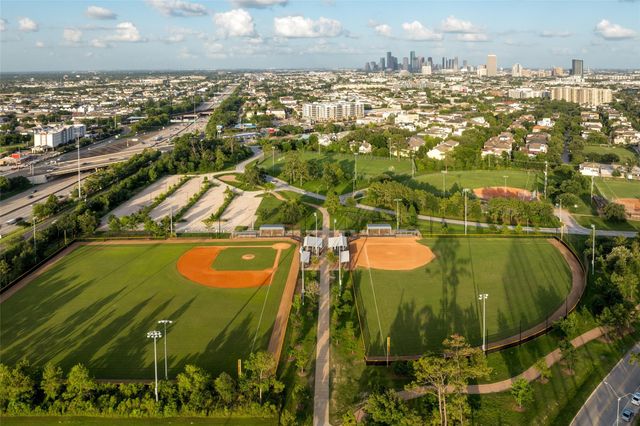 816 W 17th Street, Houston, TX 77008