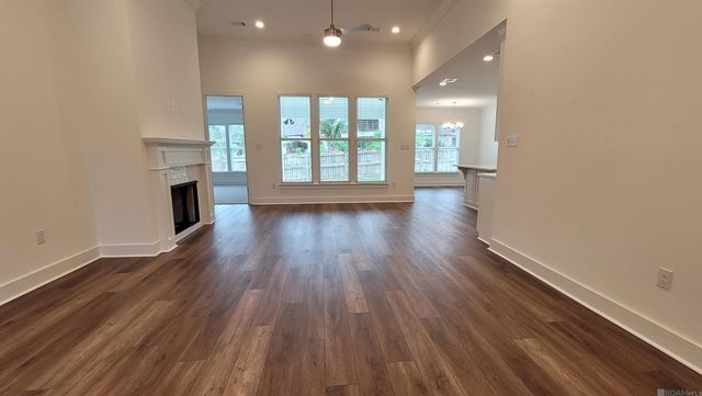 7024 Garden Hill Dr, Baton Rouge, LA 70817