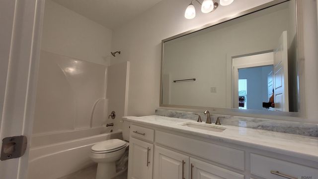7024 Garden Hill Dr, Baton Rouge, LA 70817