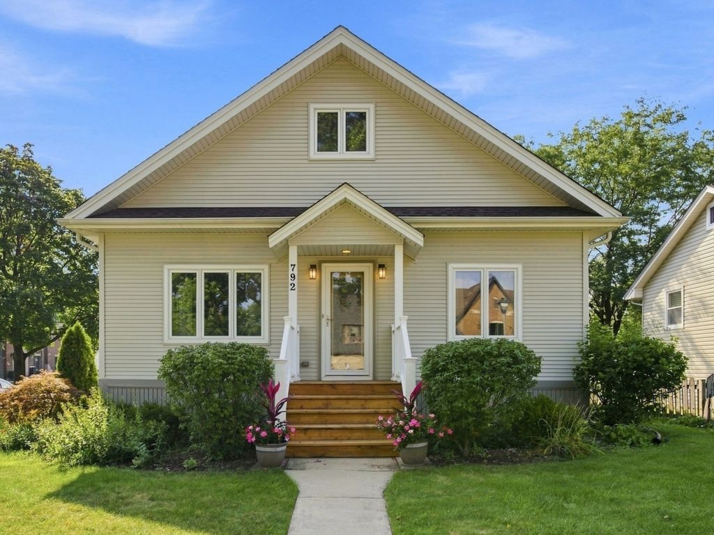 792 N Kenilworth Avenue, Elmhurst, IL 60126 — exterior