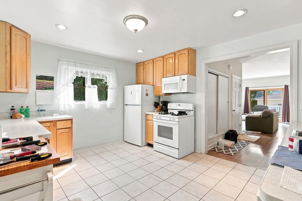 792 N Kenilworth Avenue, Elmhurst, IL 60126 — photo 5