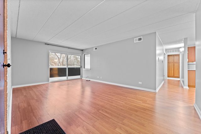 564 Timber Ridge Drive 305, Carol Stream, IL 60188