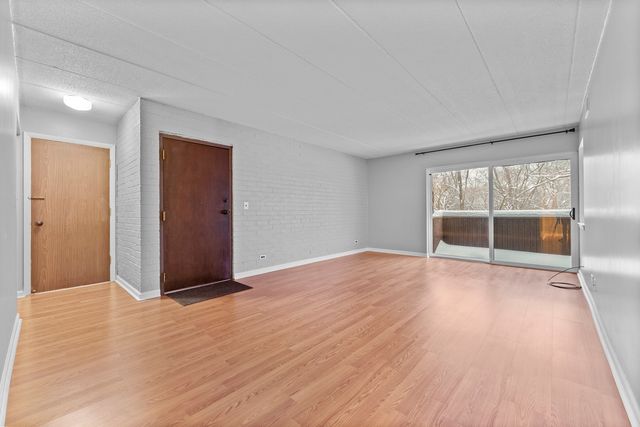 564 Timber Ridge Drive 305, Carol Stream, IL 60188