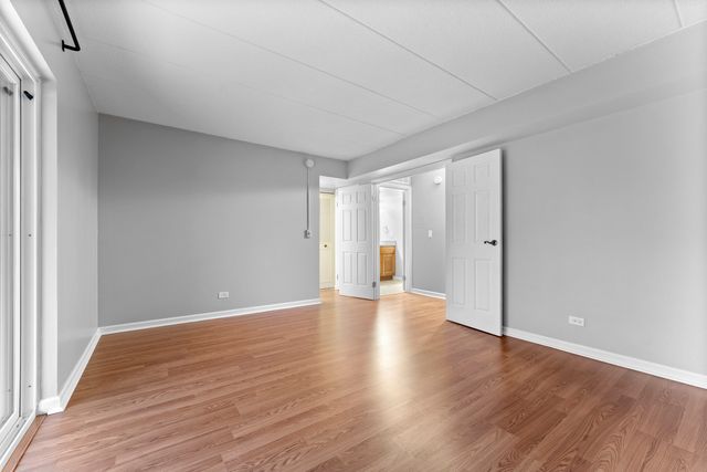 564 Timber Ridge Drive 305, Carol Stream, IL 60188