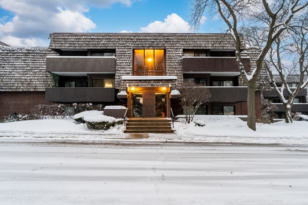 564 Timber Ridge Drive 305, Carol Stream, IL 60188