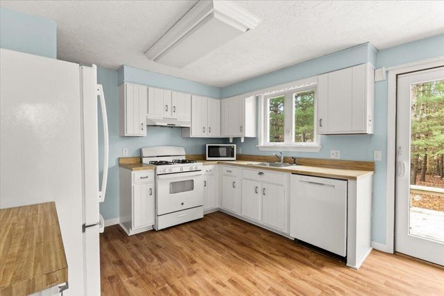 77 Kiahs Way, East Sandwich, MA 02537