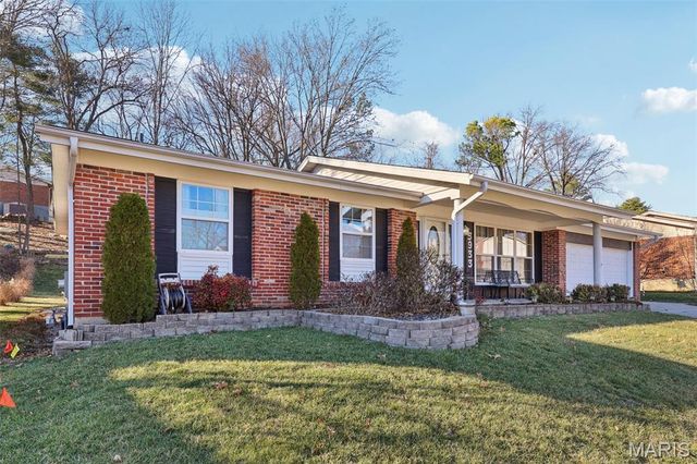5933 Loblolly Court, St Louis, MO 63128