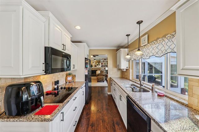 5933 Loblolly Court, St Louis, MO 63128