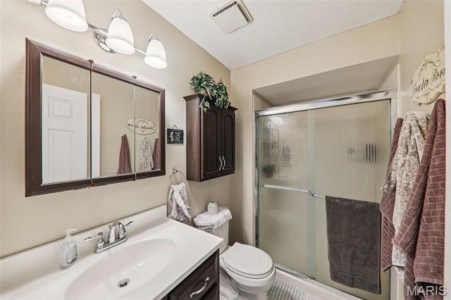 5933 Loblolly Court, St Louis, MO 63128