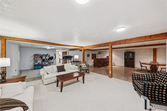 5933 Loblolly Court, St Louis, MO 63128