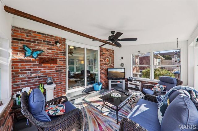 5933 Loblolly Court, St Louis, MO 63128