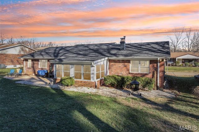 5933 Loblolly Court, St Louis, MO 63128