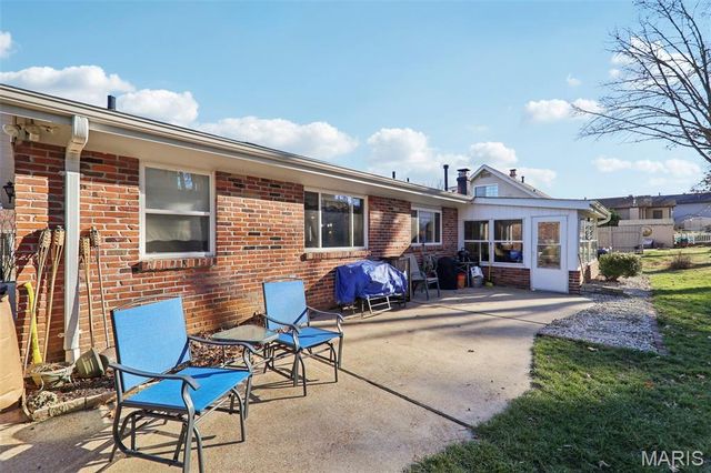 5933 Loblolly Court, St Louis, MO 63128