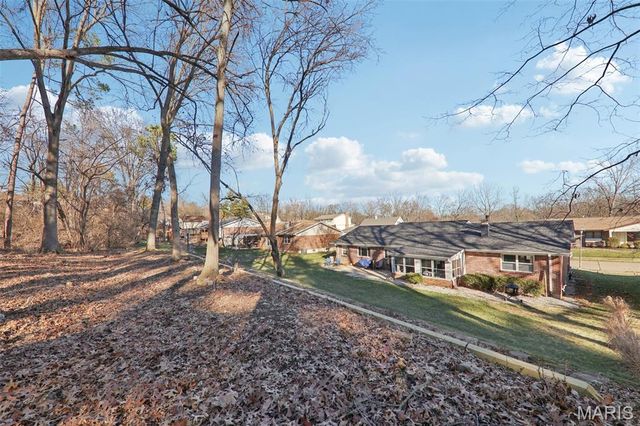 5933 Loblolly Court, St Louis, MO 63128