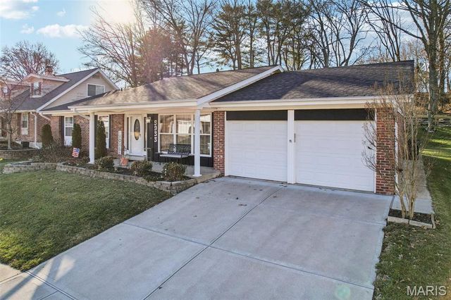 5933 Loblolly Court, St Louis, MO 63128