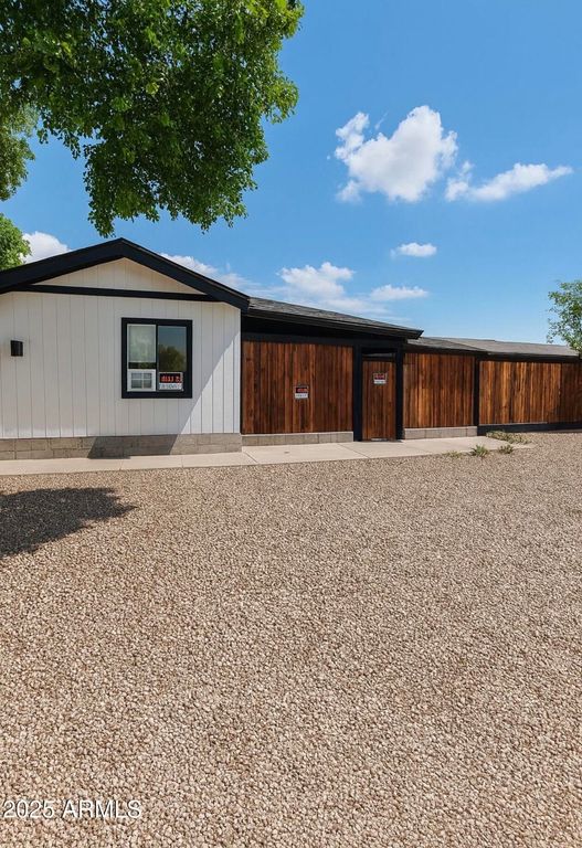 Image 2 of property listing at 8601 N 103RD Avenue 58, Peoria, AZ 85345