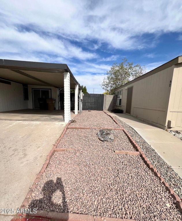 Image 20 of property listing at 8601 N 103RD Avenue 58, Peoria, AZ 85345