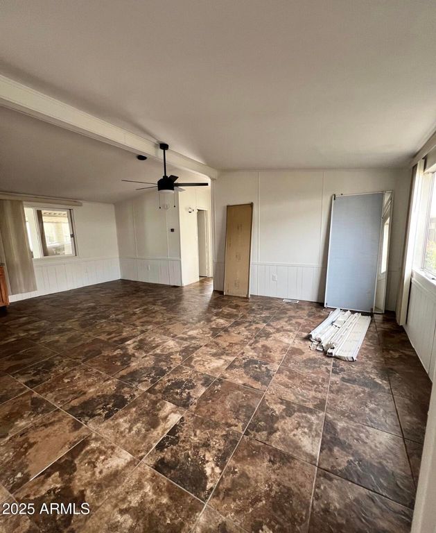 Image 8 of property listing at 8601 N 103RD Avenue 58, Peoria, AZ 85345