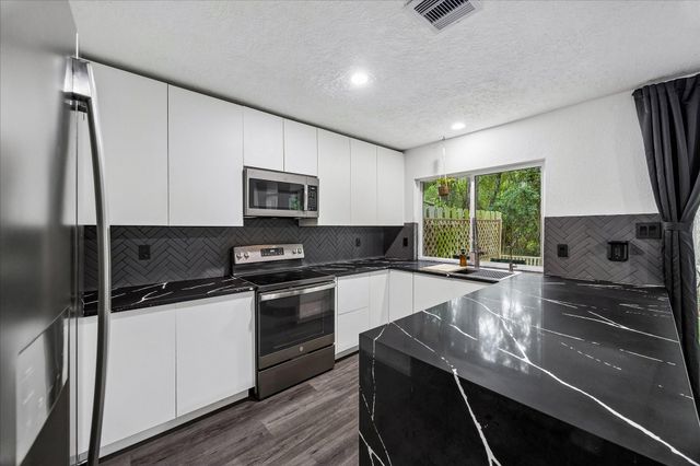 2407 W Settlers Way, The Woodlands, TX 77380