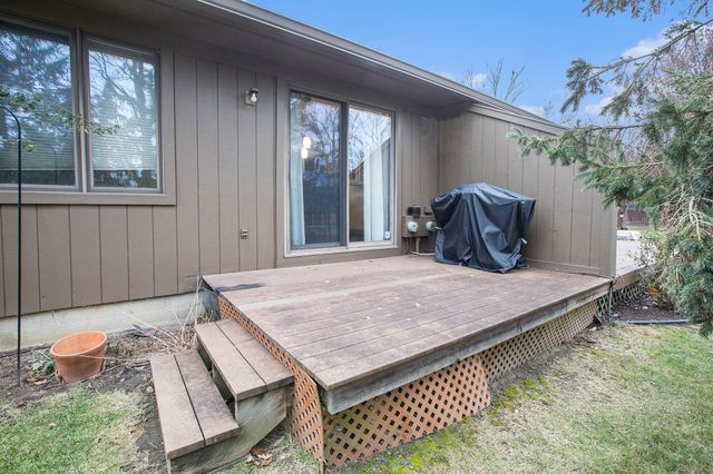 548 Park Place, Saline City, MI 48176
