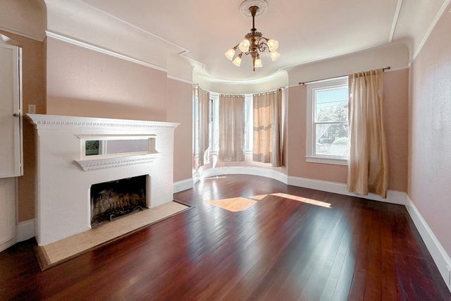 712 West Street, Hollister, CA 95023