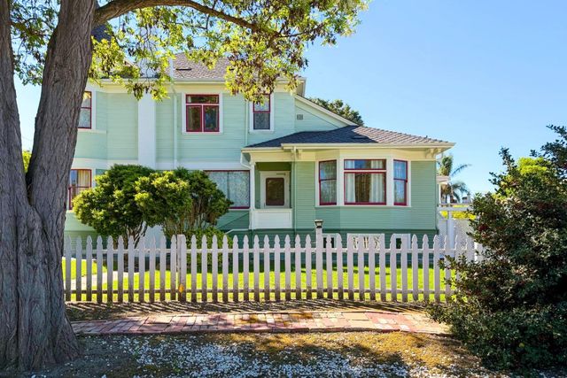 712 West Street, Hollister, CA 95023