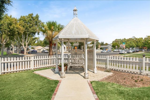 712 West Street, Hollister, CA 95023