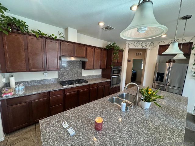 1173 Anza Ct, Perris, CA 92571