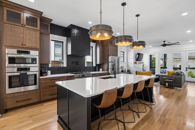 1012 Lawrence Ave, Nashville, TN 37204
