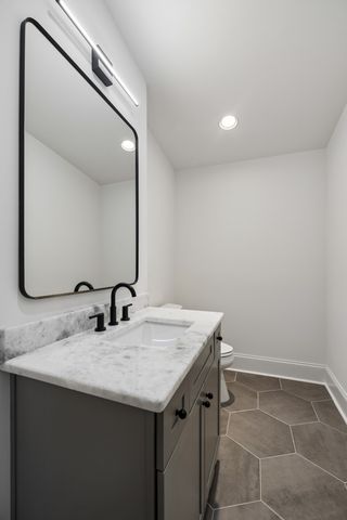 1012 Lawrence Ave, Nashville, TN 37204