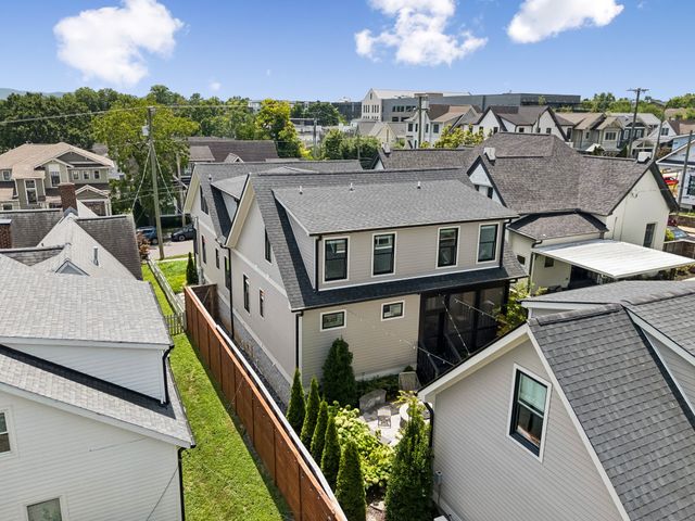 1012 Lawrence Ave, Nashville, TN 37204