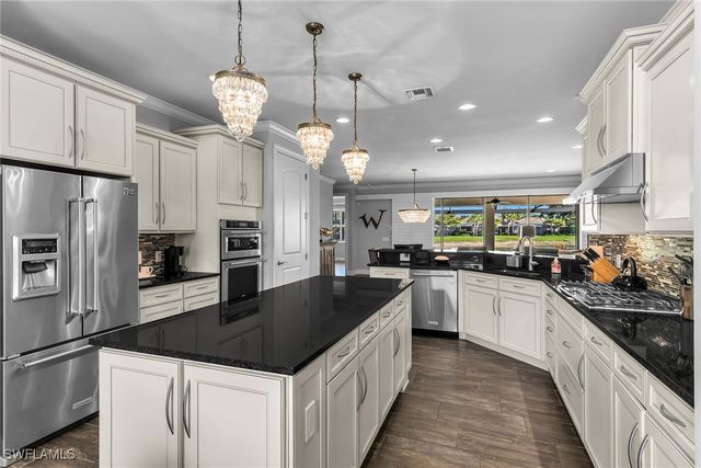 7072 Live Oak DR, Naples, FL 34114