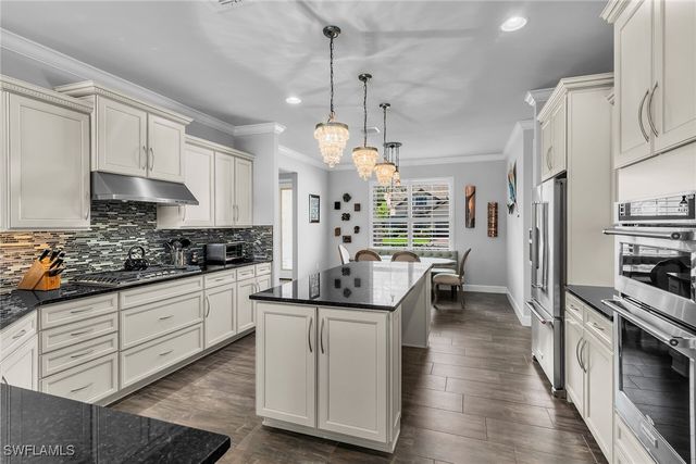 7072 Live Oak DR, Naples, FL 34114