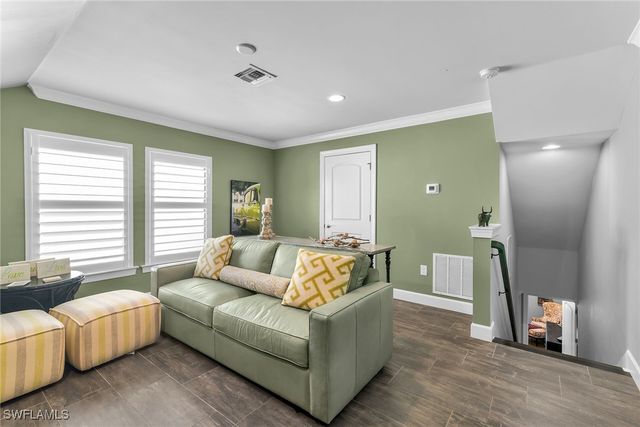 7072 Live Oak DR, Naples, FL 34114