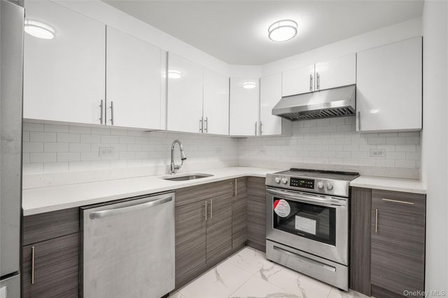 7009 45th Avenue 3D, Woodside, NY 11377