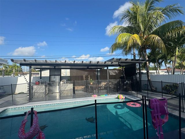 3480 E 9th Ct, Hialeah, FL 33013