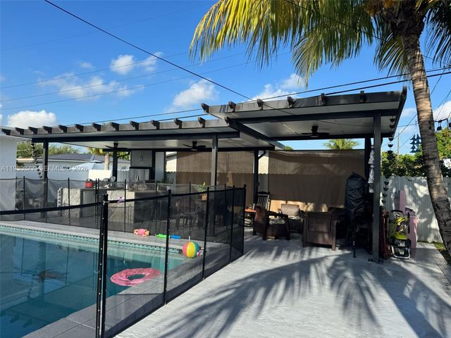 3480 E 9th Ct, Hialeah, FL 33013