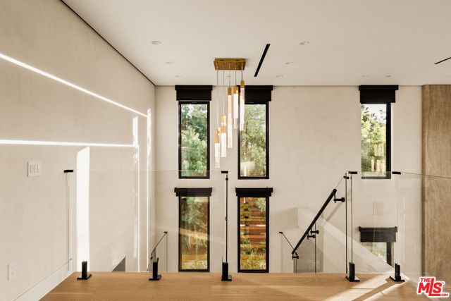 4528 Matilija Avenue, Sherman Oaks, CA 91423