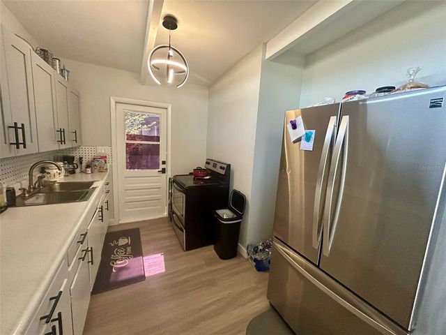 7615 LAVENDER LANE, Tampa, FL 33619