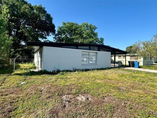 7615 LAVENDER LANE, Tampa, FL 33619