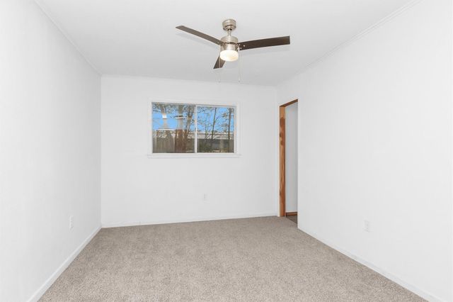 1314 Hooks Street, Crockett, TX 75835